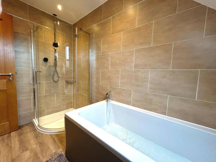Holiday home Moonsticks, Modern & Well Presented 5 Bed House